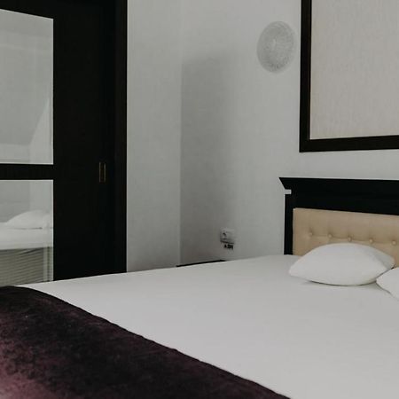 Pensiune Restaurant Capra Neagra Moisei Εξωτερικό φωτογραφία