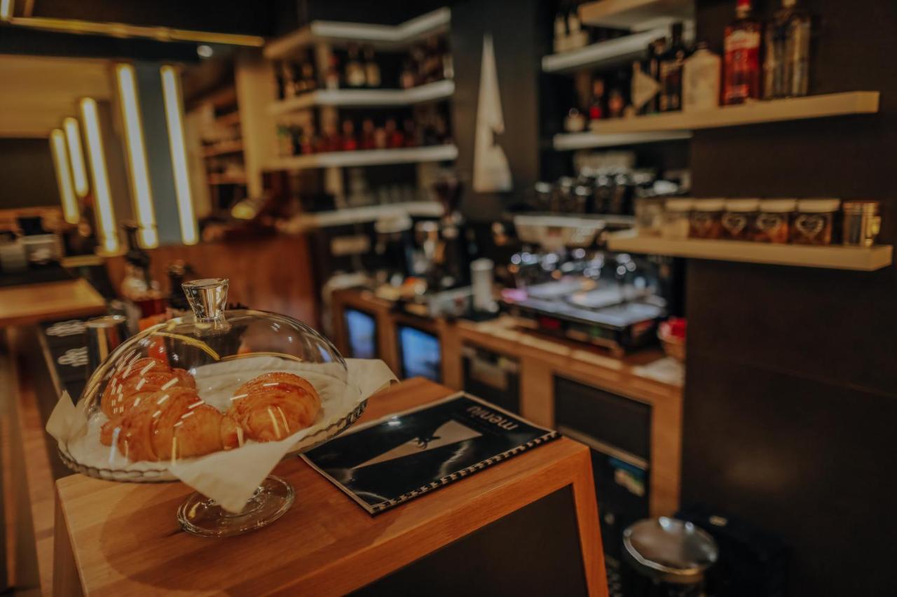 Pensiune Restaurant Capra Neagra Moisei Εξωτερικό φωτογραφία