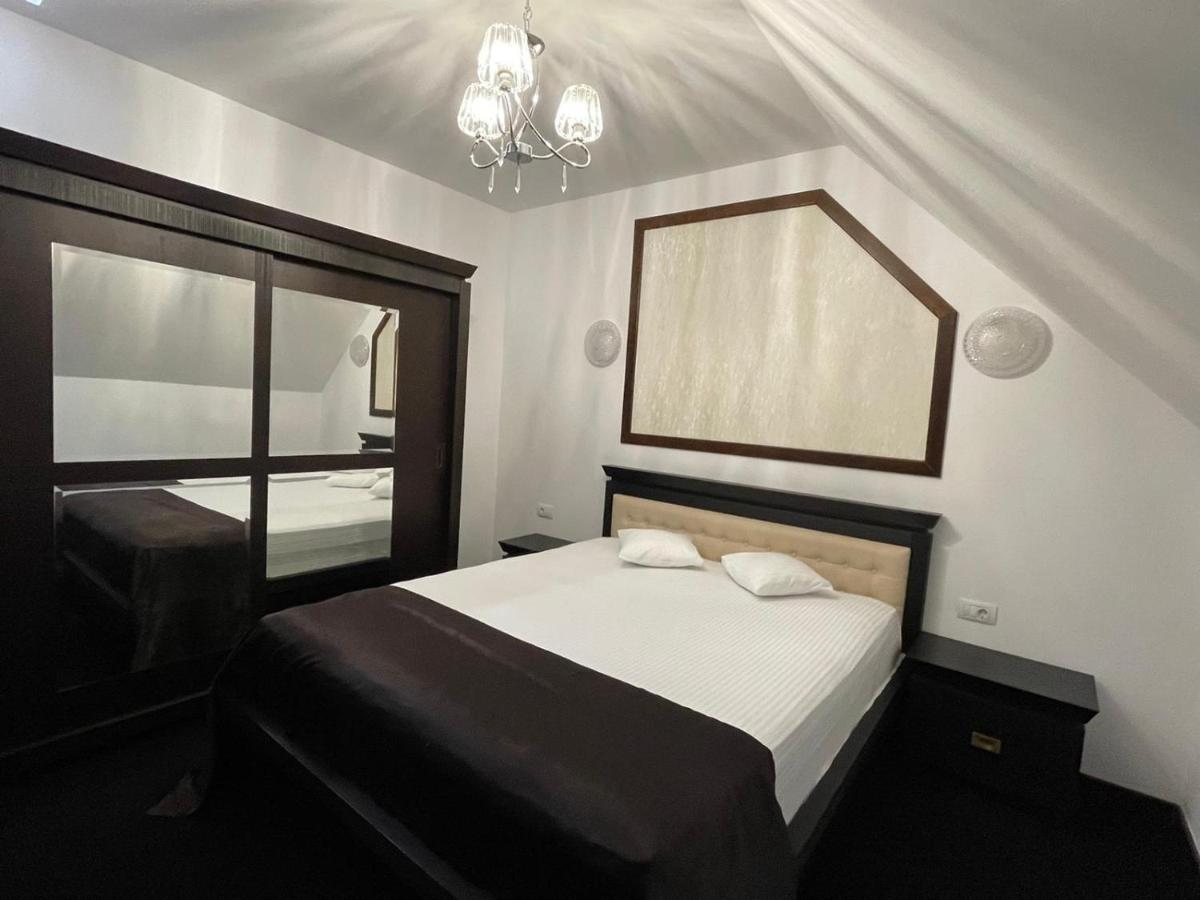 Pensiune Restaurant Capra Neagra Moisei Εξωτερικό φωτογραφία